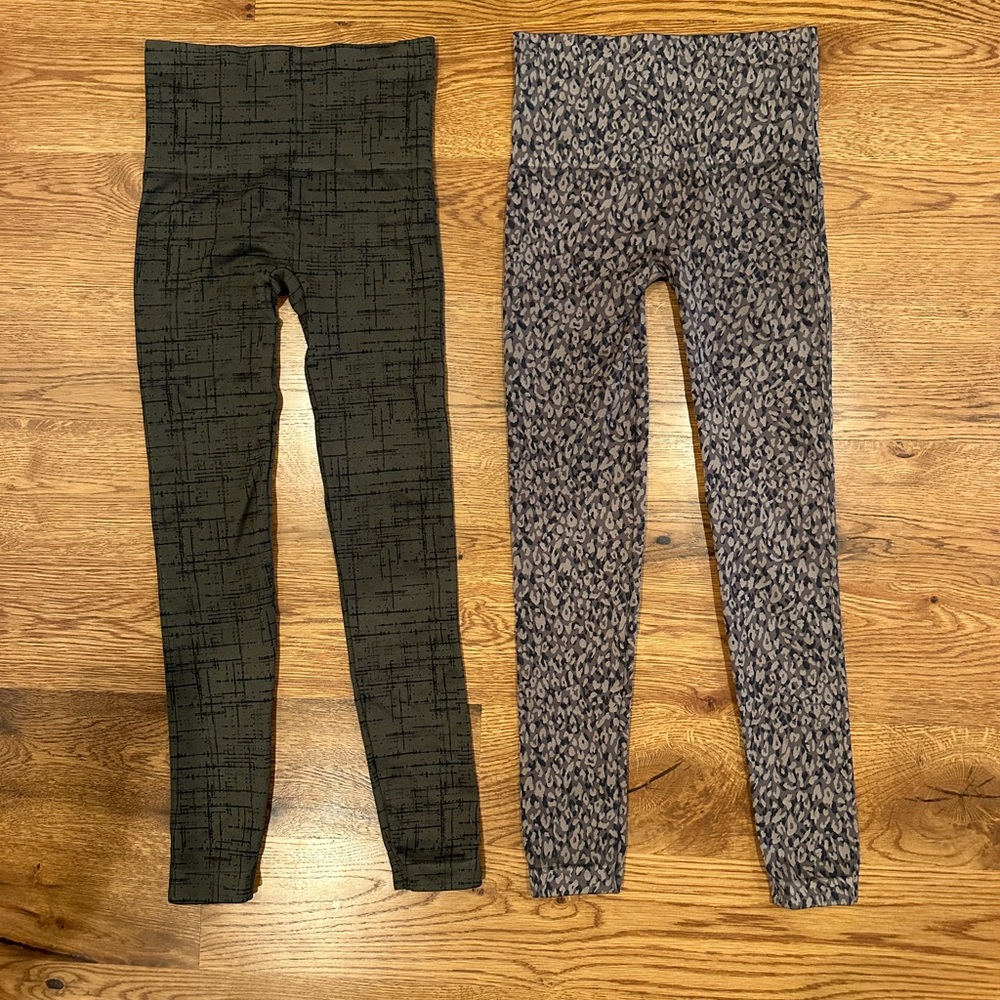 Spanx Seamless Look At Me Now leggings. Womens small